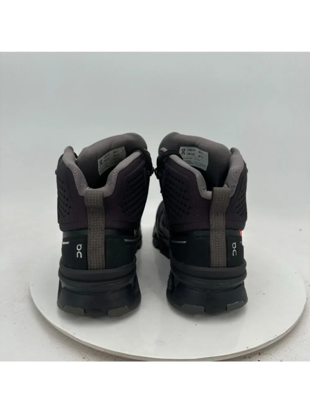 On Cloudrock Waterproof Women Size 7 63.98609 Black Ankle Hiking Shoes